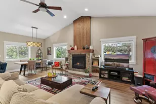 2545 NW Awbrey Rd, Bend, OR 97703 - Photo 7