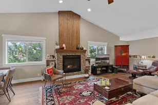 2545 NW Awbrey Rd, Bend, OR 97703 - Photo 9