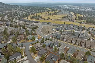 2545 NW Awbrey Rd, Bend, OR 97703 - Photo 45