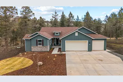 1211 Vine Maple Drive, Klamath Falls, OR 97601 - Photo 1