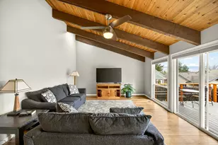 1075 Green Meadows Way, Ashland, OR 97520 - Photo 17