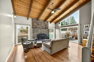 1075 Green Meadows Way, Ashland, OR 97520 - Photo 5