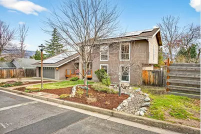 1075 Green Meadows Way, Ashland, OR 97520 - Photo 35