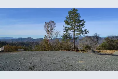 1010 SE Smith Hill Lane, Grants Pass, OR 97527 - Photo 3