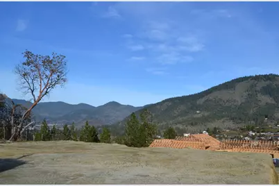 2050 SE Wyndham Way, Grants Pass, OR 97527 - Photo 1