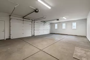 1205 Vine Maple Dr, Klamath Falls, OR 97601 - Photo 41