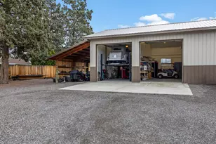 1066 SW Canyon Dr, Redmond, OR 97756 - Photo 25