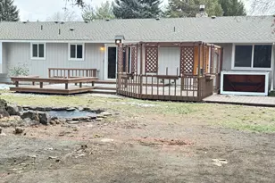 21024 SE Azalia Ave, Bend, OR 97702 - Photo 11