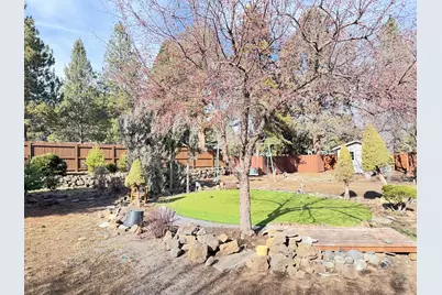 21024 SE Azalia Avenue, Bend, OR 97702 - Photo 15