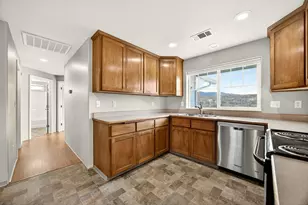 1247 Shafer Ln, Medford, OR 97501 - Photo 7