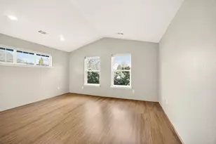 1247 Shafer Ln, Medford, OR 97501 - Photo 9