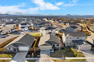 3537 NW 10th Pl, Redmond, OR 97756 - Photo 21