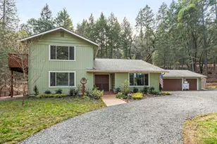 304 Woodlake Dr, Grants Pass, OR 97527 - Photo 1