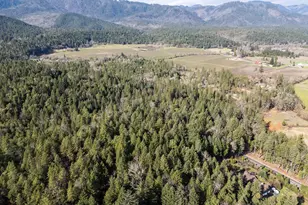 304 Woodlake Dr, Grants Pass, OR 97527 - Photo 53