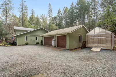 304 Woodlake Drive, Grants Pass, OR 97527 - Photo 41