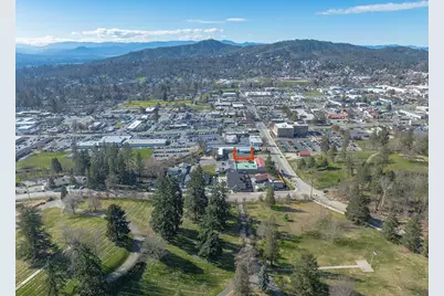 1694 NE Lynda Lane, Grants Pass, OR 97526 - Photo 21