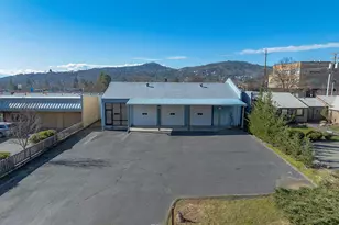 1694 NE Lynda Ln, Grants Pass, OR 97526 - Photo 1