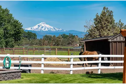 6419 NE Juniper Ridge Road, Redmond, OR 97756 - Photo 15