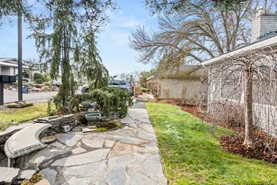 2435 Heritage Way, Medford, OR 97504 - Photo 37