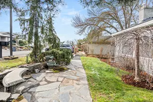 2435 Heritage Way, Medford, OR 97504 - Photo 37