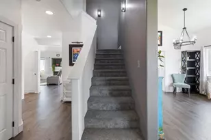 2146 NW 22nd St, Redmond, OR 97756 - Photo 3