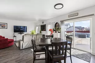 2146 NW 22nd St, Redmond, OR 97756 - Photo 7