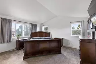 2146 NW 22nd St, Redmond, OR 97756 - Photo 13