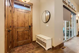 714 S Wrangler Ct, Sisters, OR 97759 - Photo 3