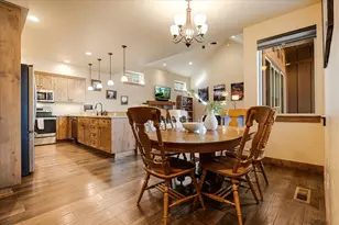 714 S Wrangler Ct, Sisters, OR 97759 - Photo 13