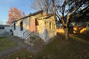 1052 W 12th St, Medford, OR 97501 - Photo 15