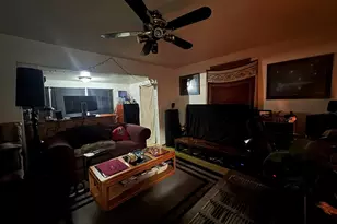 1052 W 12th St, Medford, OR 97501 - Photo 7