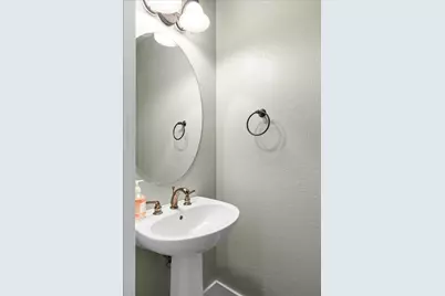 2210 E Barnett Road #6, Medford, OR 97504 - Photo 11