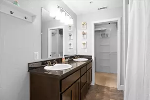 2210 E Barnett Rd, Medford, OR 97504 - Photo 19