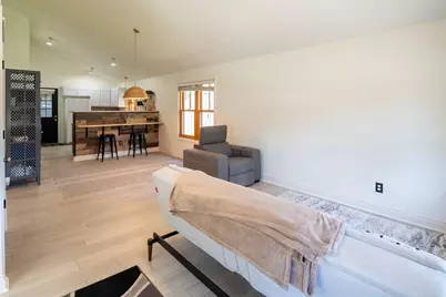 335 S Cottonwood Street, Sisters, OR 97759 - Photo 3