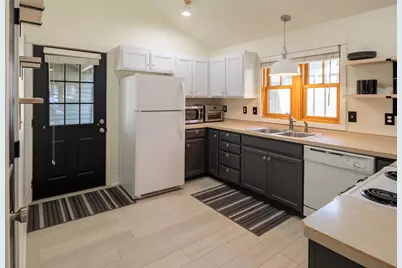 335 S Cottonwood Street, Sisters, OR 97759 - Photo 13