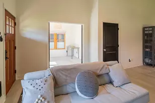 335 S Cottonwood St, Sisters, OR 97759 - Photo 7