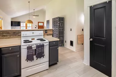 335 S Cottonwood Street, Sisters, OR 97759 - Photo 19