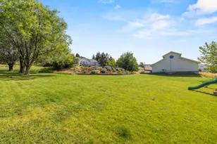 1710 Alisa Ln, Klamath Falls, OR 97601 - Photo 23