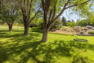 1710 Alisa Ln, Klamath Falls, OR 97601 - Photo 25