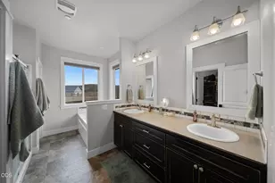 8933 NW Elizabeth Way, Prineville, OR 97754 - Photo 11