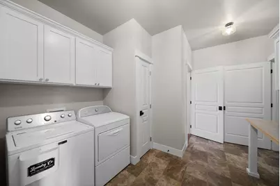 8933 NW Elizabeth Way, Prineville, OR 97754 - Photo 15