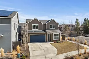 63204 NW Red Butte Ct, Bend, OR 97703 - Photo 3