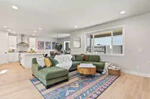 63204 NW Red Butte Ct, Bend, OR 97703 - Photo 9