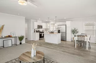 300 Luman Rd, Phoenix, OR 97535 - Photo 3