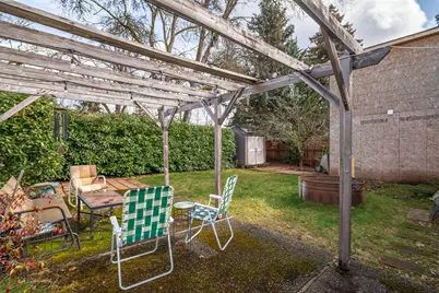 1437 NW Hawthorne Avenue, Grants Pass, OR 97526 - Photo 25