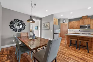 874 SW Crestline Dr, Bend, OR 97702 - Photo 9