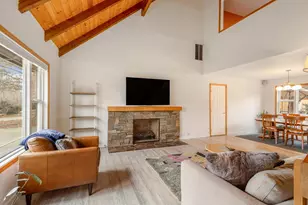 2843 NE Waller Dr, Bend, OR 97701 - Photo 3