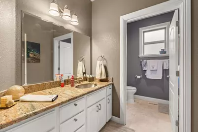 279 Robert Trent Jones Boulevard, Eagle Point, OR 97524 - Photo 25