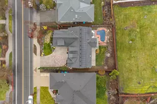 279 Robert Trent Jones Blvd, Eagle Point, OR 97524 - Photo 35