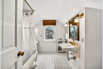 668 N Main Street, Ashland, OR 97520 - Photo 41